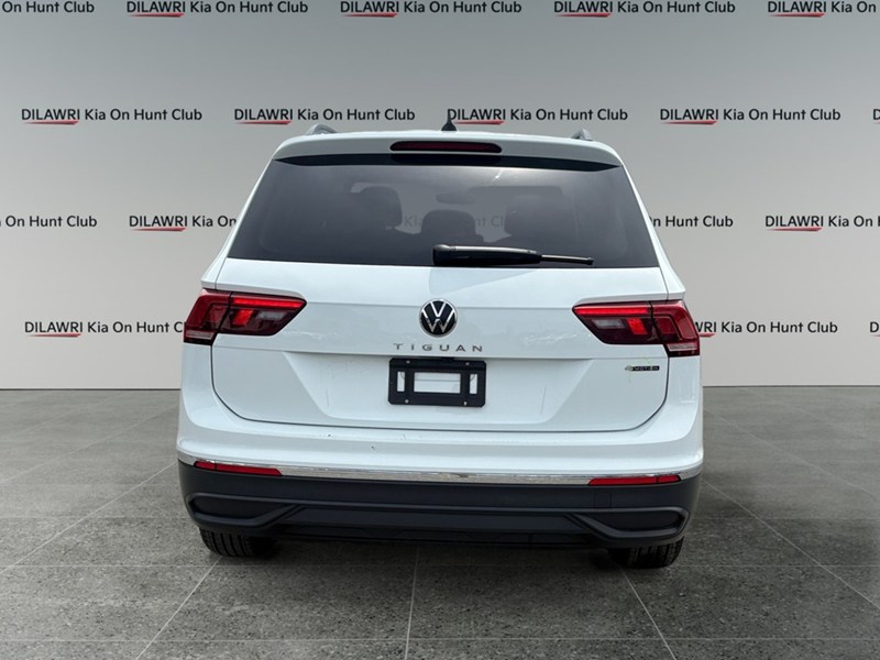 2024 Volkswagen Tiguan Comfortline i CAR PLAY I LEATHERI LANE KEEPI