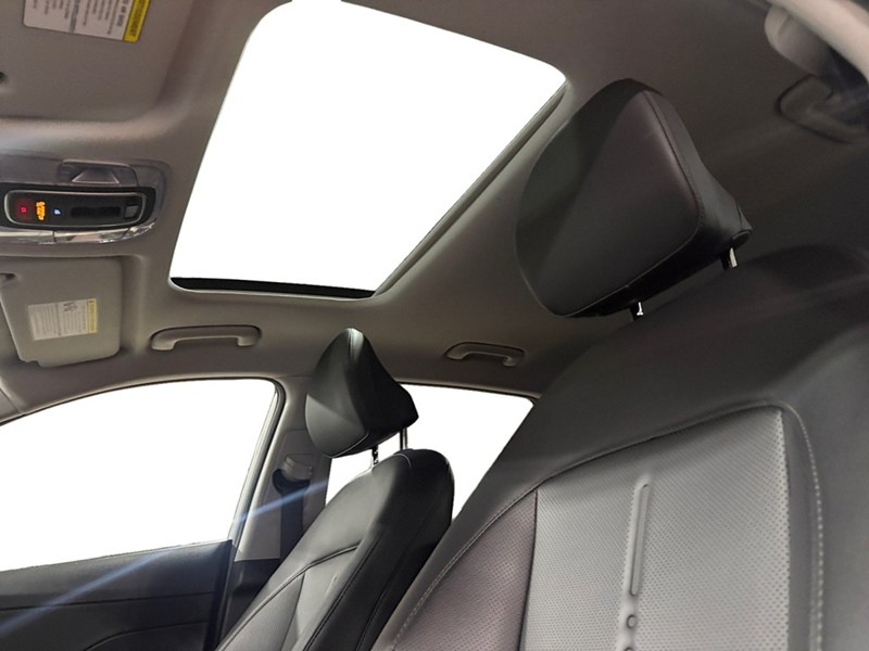2025 Hyundai Kona TREND I AWD I CAR PLAY I SUNROOF I LEATHER