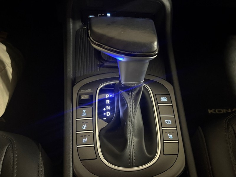 2025 Hyundai Kona TREND I AWD I CAR PLAY I SUNROOF I LEATHER