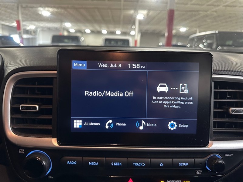 2023 Hyundai Venue ESSENTIAL I  CAR PLAY I HEATED SEATS