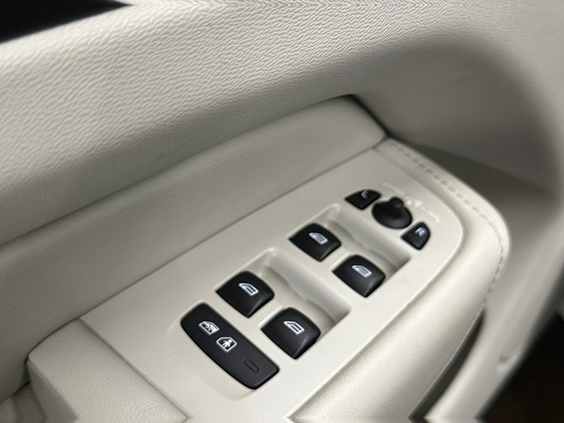 2019 Volvo XC60 T6 AWD Inscription I  LEATHER I PANOROOF I