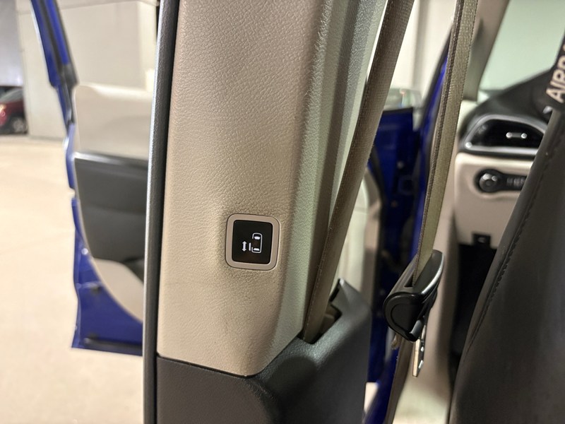 2020 Chrysler Pacifica Hybrid Limited 2WD