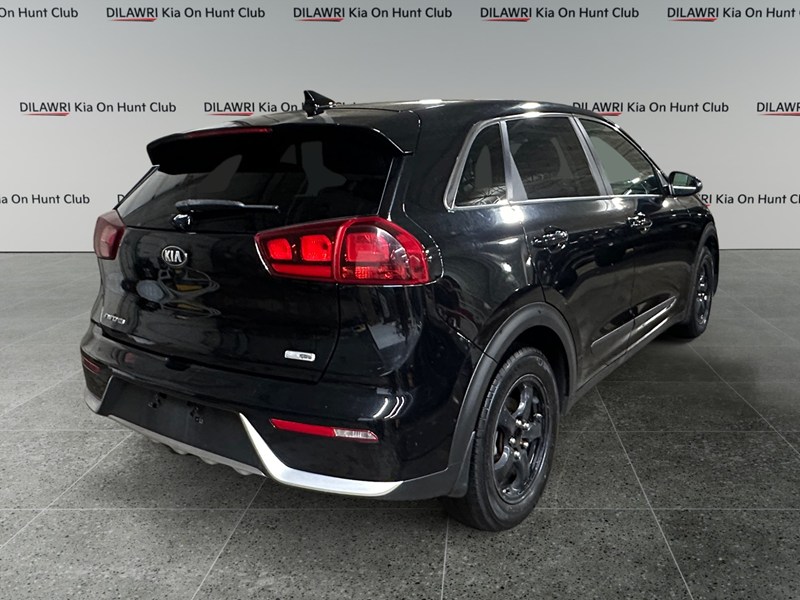 2017 Kia Niro FWD 4dr L