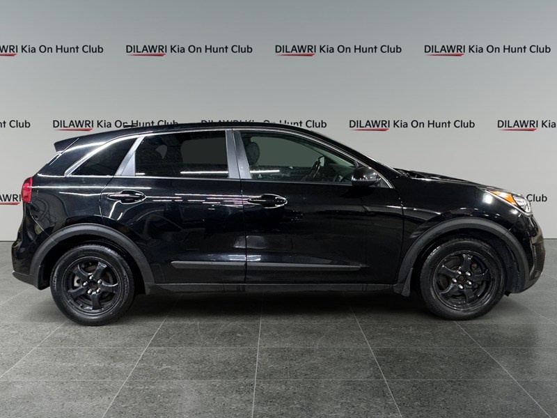 2017 Kia Niro FWD 4dr L
