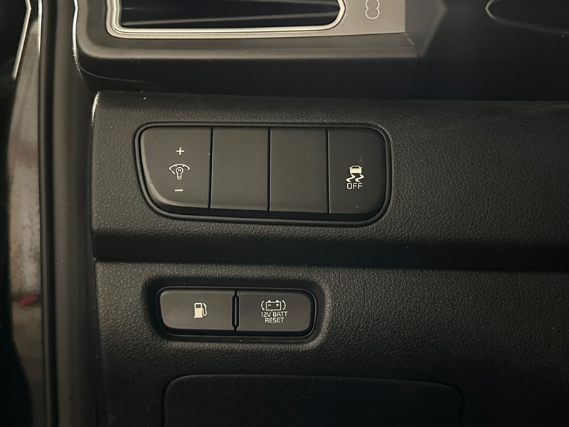 2017 Kia Niro FWD 4dr L