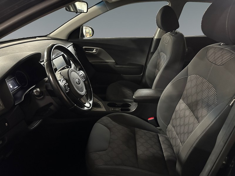 2017 Kia Niro FWD 4dr L
