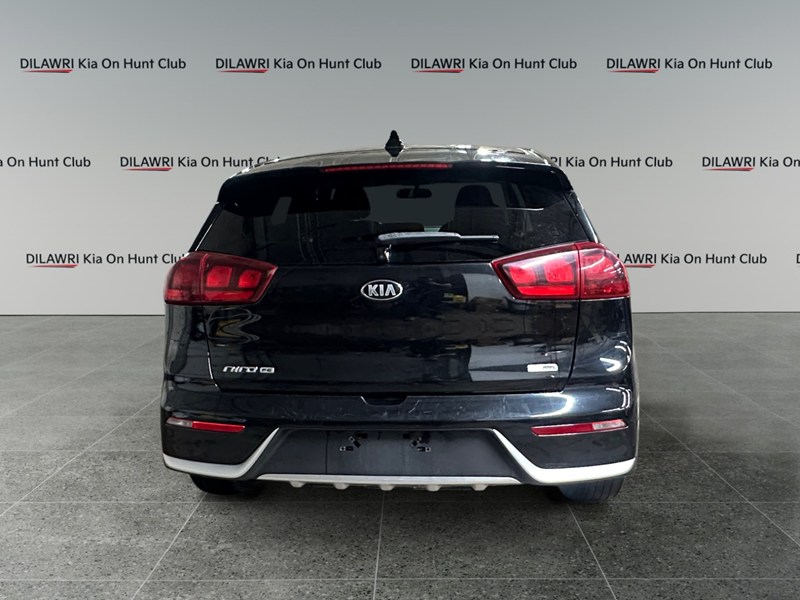 2017 Kia Niro FWD 4dr L