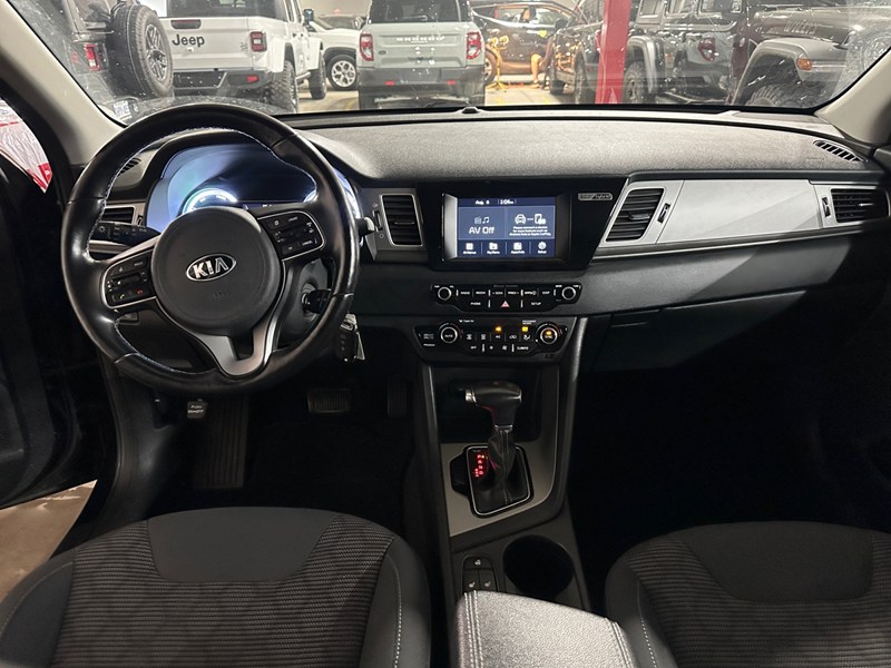 2017 Kia Niro FWD 4dr L