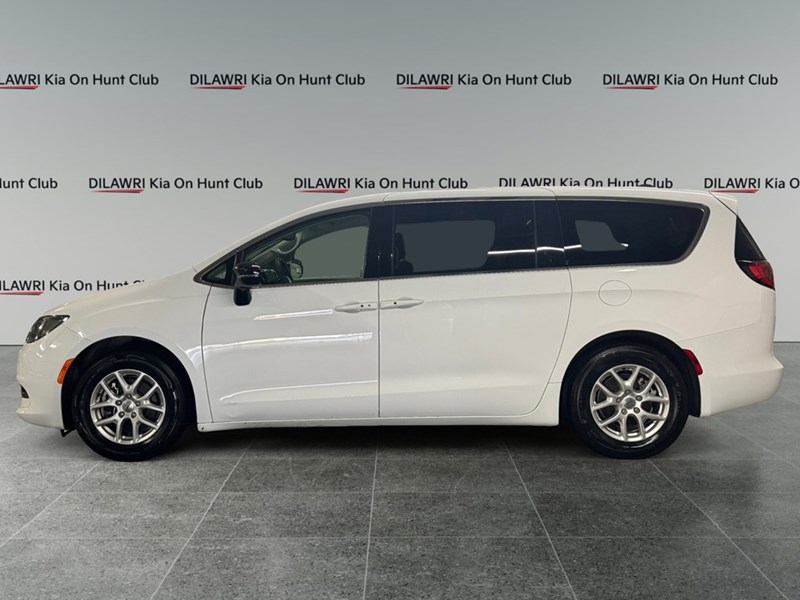 2024 Chrysler Grand Caravan SXT WITH SAFETY TEC PKG.