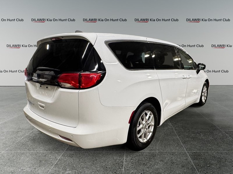 2024 Chrysler Grand Caravan SXT WITH SAFETY TEC PKG.