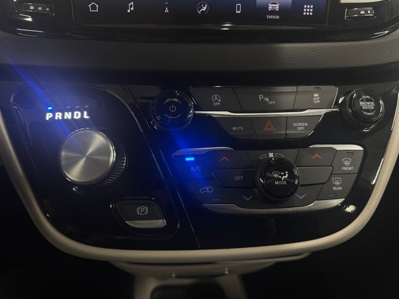 2024 Chrysler Grand Caravan SXT WITH SAFETY TEC PKG.