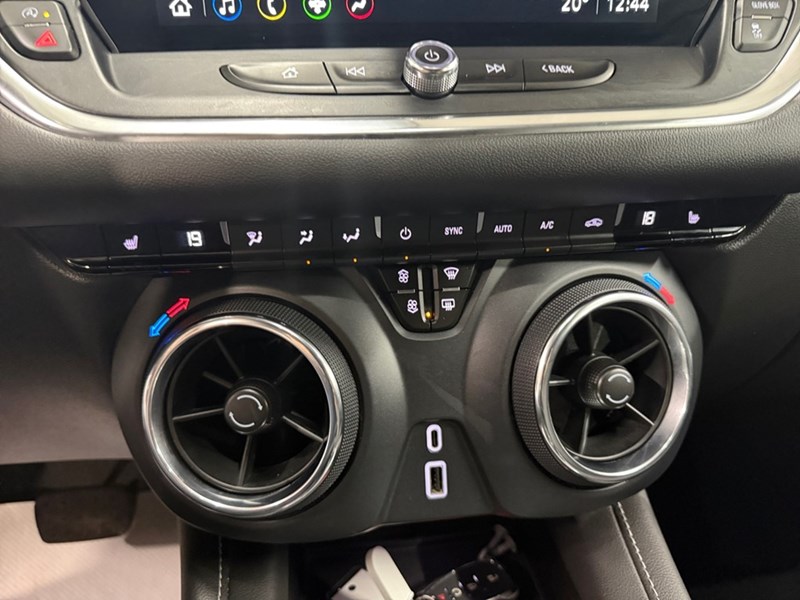 2023 Chevrolet Blazer AWD 4dr LT