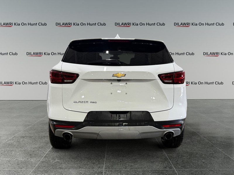 2023 Chevrolet Blazer AWD 4dr LT