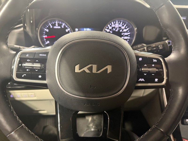 2023 Kia Carnival EX FWD