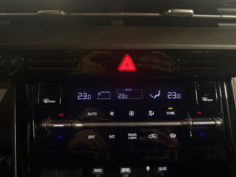 2023 Kia Carnival EX FWD