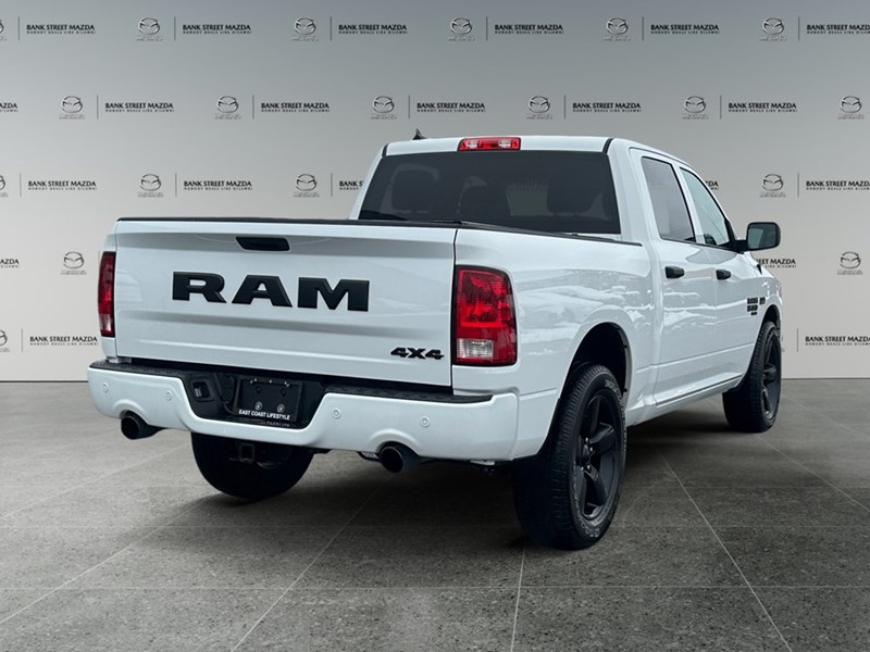 2023 RAM 1500 Classic Express 4x4 Crew Cab 5'7" Box