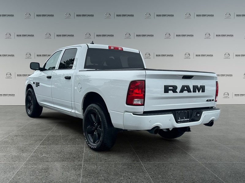 2023 RAM 1500 Classic Express 4x4 Crew Cab 5'7" Box