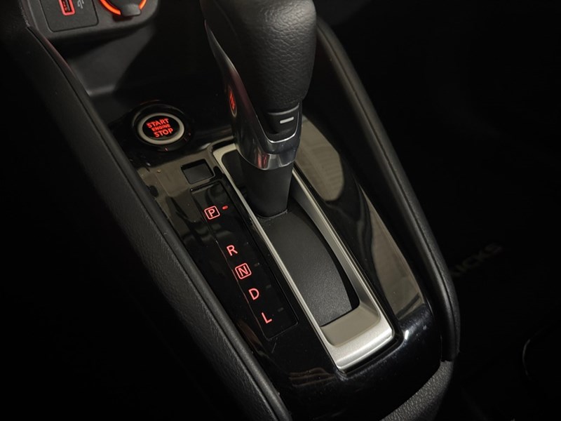 2020 Nissan Kicks S FWD