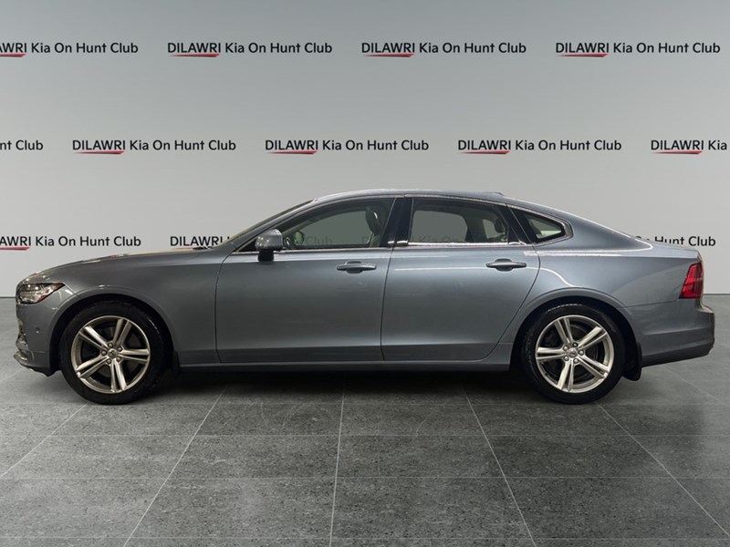 2017 Volvo S90 4dr Sdn T6 Momentum