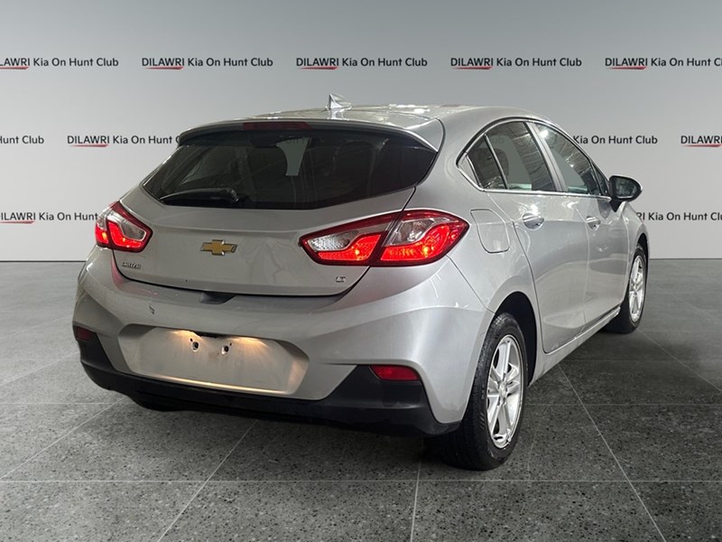 2018 Chevrolet Cruze 4dr HB 1.4L LT w/1SD