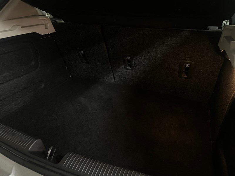 2018 Chevrolet Cruze 4dr HB 1.4L LT w/1SD