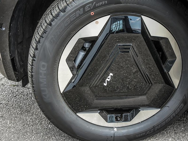 2026 Kia EV9 Land w/Plus Package AWD