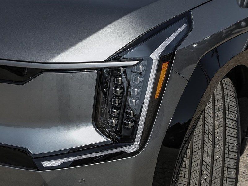 2026 Kia EV9 Land w/Premium Package AWD