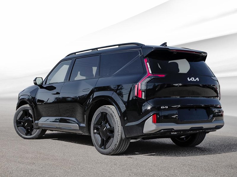 2026 Kia EV9 Land w/GT-Line Package AWD
