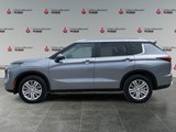 2024 Mitsubishi Outlander LE image 2