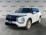 2025 Mitsubishi Outlander ES image 1