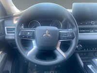 2025 Mitsubishi Outlander ES S-AWC