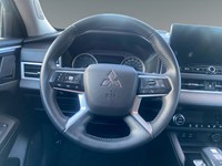 2025 Mitsubishi Outlander ES S-AWC