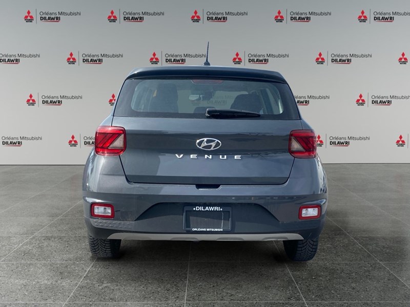 2024 Hyundai Venue Essential IVT