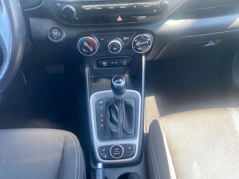 2023 Hyundai Venue Preferred IVT w/Two-Tone