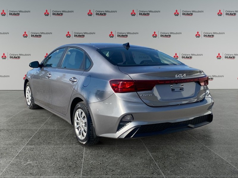 2023 Kia Forte LX IVT