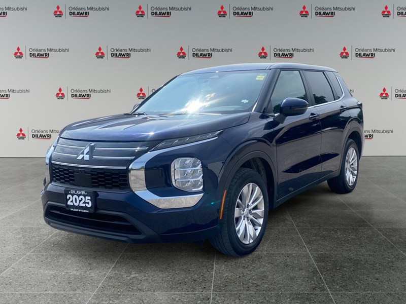 2025 Mitsubishi Outlander ES S-AWC