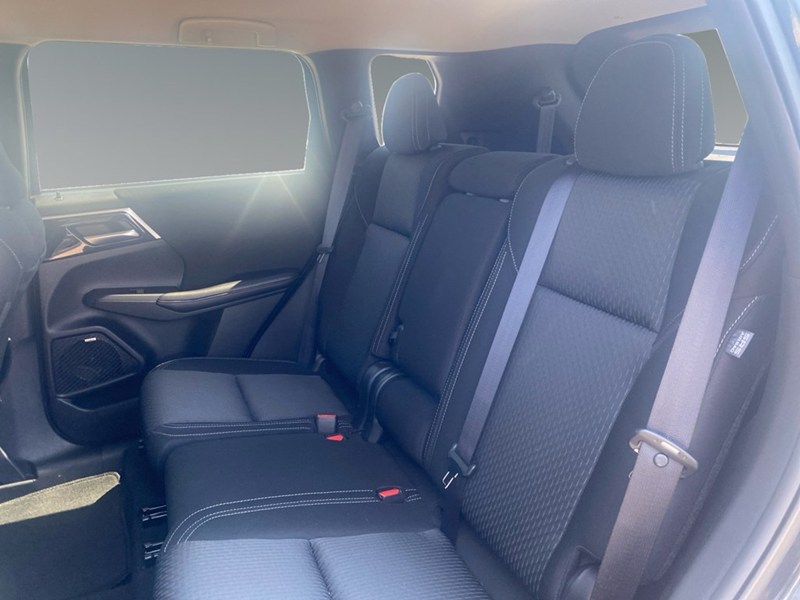 2025 Mitsubishi Outlander ES S-AWC