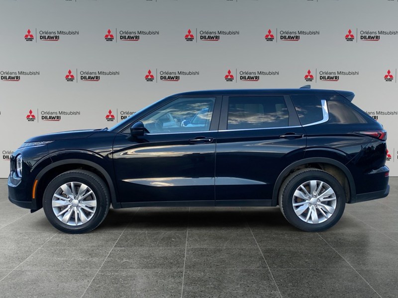 2025 Mitsubishi Outlander ES S-AWC