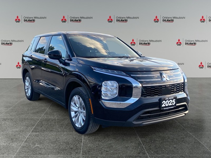 2025 Mitsubishi Outlander ES S-AWC