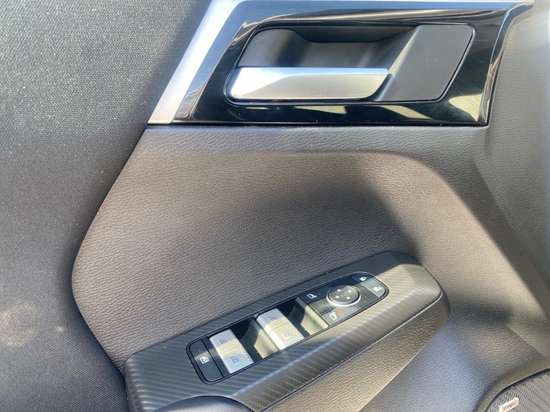 2025 Mitsubishi Outlander ES S-AWC