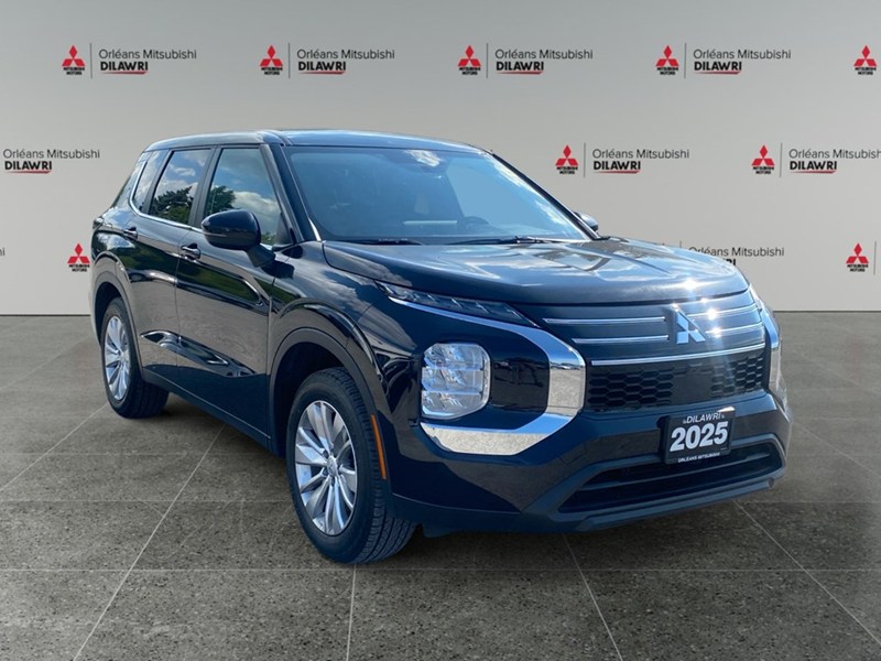 2025 Mitsubishi Outlander ES S-AWC