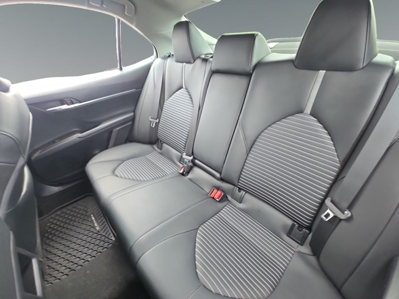 2024 Toyota Camry SE Auto