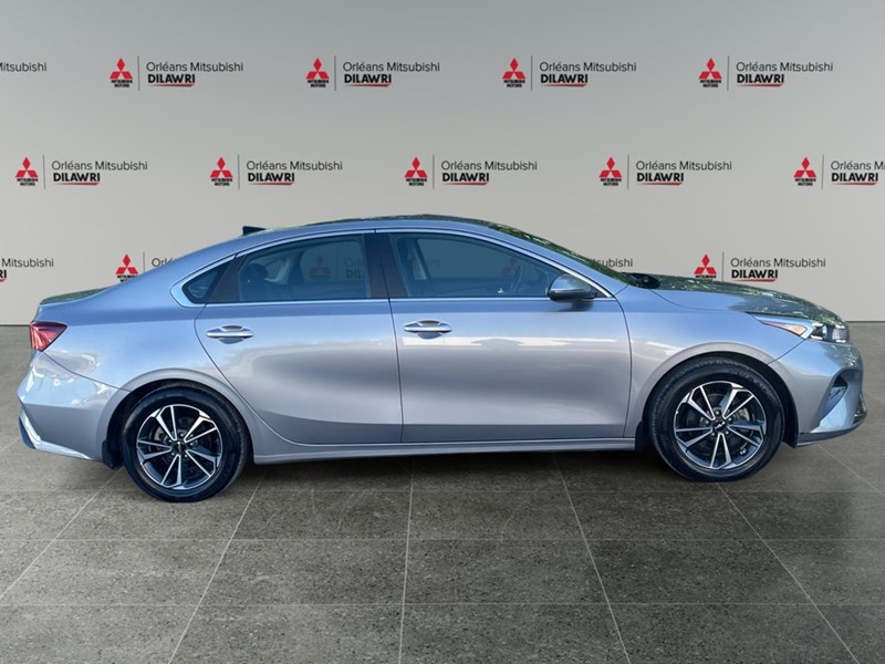 2023 Kia Forte EX IVT