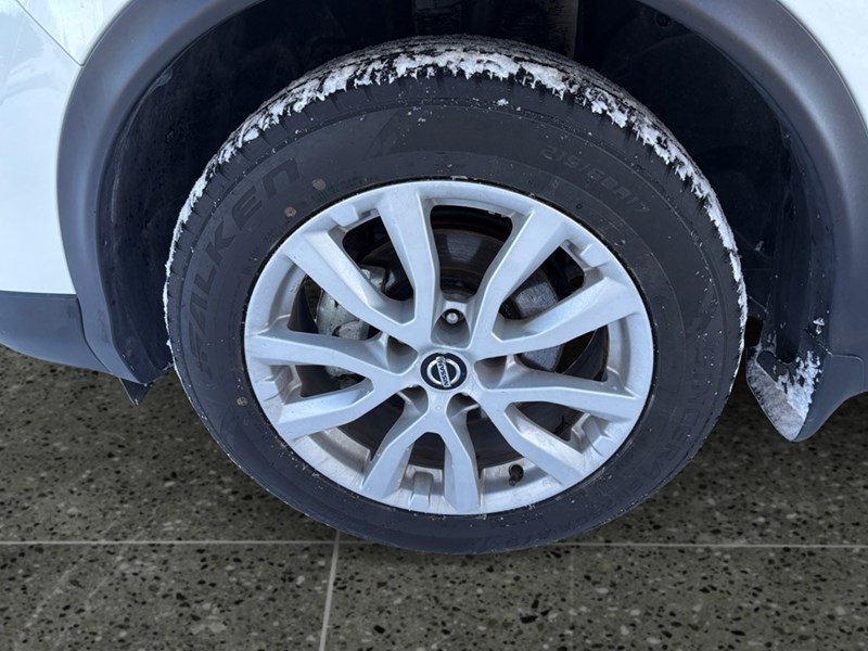 2023 Nissan Qashqai AWD SV CVT