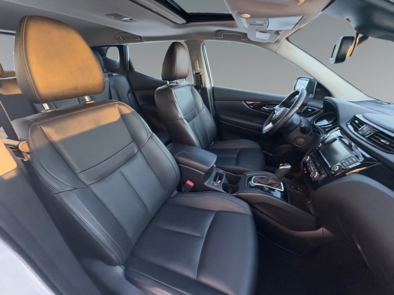 2023 Nissan Qashqai AWD SL CVT