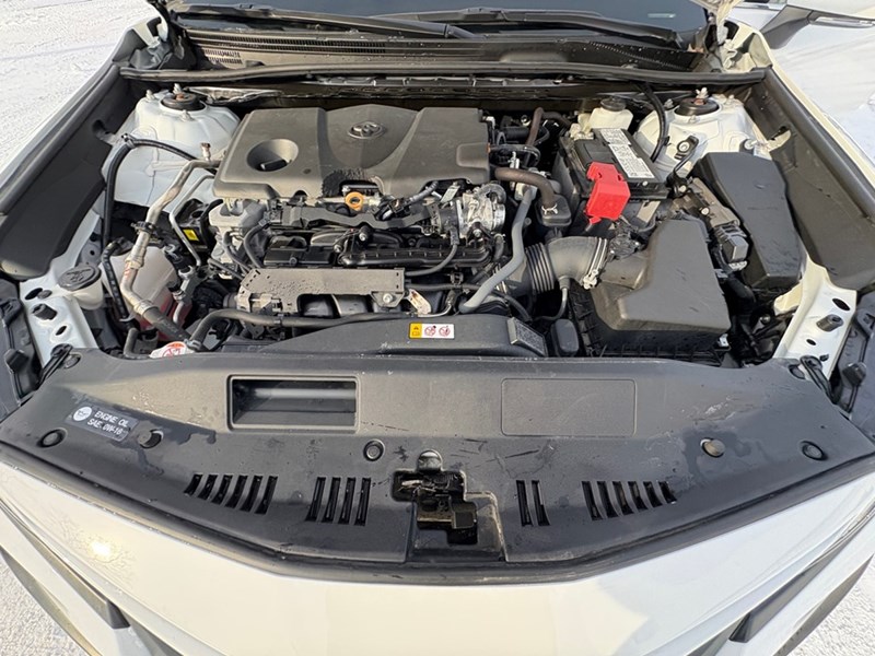 2024 Toyota Camry SE Auto