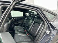 2016 Chrysler 200 S AWD | Leather | Nav | Low KM's