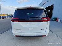 2024 Chrysler Pacifica Hybrid Premium S Appearance