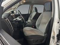 2021 RAM 1500 Classic Express 4x4 Crew Cab | Hemi V8 | Low KM's