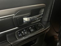 2021 RAM 1500 Classic Warlock 4x4 Crew V8 | Sunroof | Local Trade